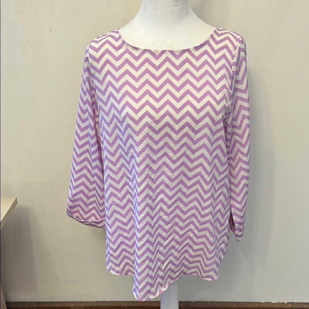 Everly Chevron Patterned Purple White Women's Blouse Size M EUC